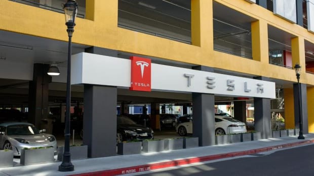 Jim Cramer on Tesla, Apple, Amazon, Square, PayPal, Disney, Vantiv, WorldPay and JPMorgan