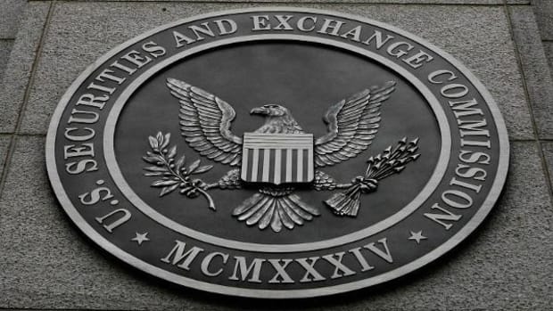 Trump Picks Wall Street Attorney Jay Clayton for Top SEC Post