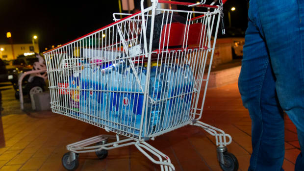 Hurricane Irma Sends People Panicking to Buy Bottled Water