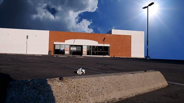 Brand Loyalty Elusive for Apparel Retailers: Cramer's 'Mad Money' Recap (Tuesday 6/6/17)