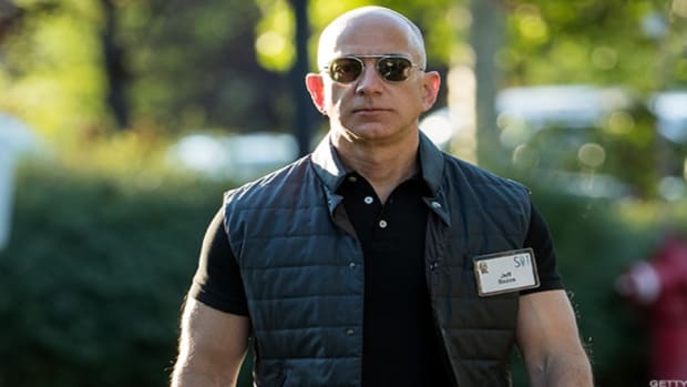 5 Times Jeff Bezos Looked Like the Ultimate Badass