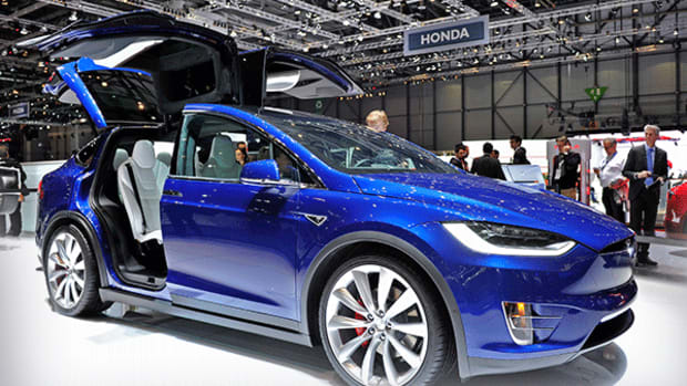 Even In a Serious Crash With Tesla's SUV You Will Probably Come Out Alive, Says New Study