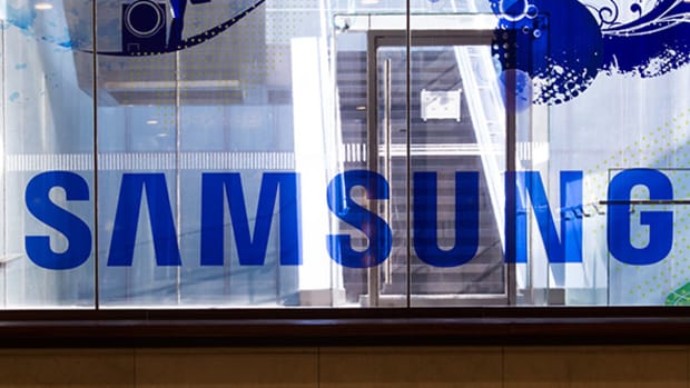 Samsung Plays 'Chips and Displays' Card in Earnings Comeback, but Is It a Winning Bet?