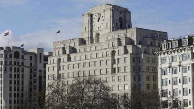 Pearson Sells Penguin Random House Stake to Bertelsmann; Will Return £300 Million to Shareholders