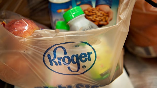 Kroger Shares Resume Trading After Company Misstates Convenience Revenue