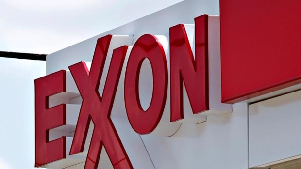 Jim Cramer Reacts to Chevron and Exxon Mobil Earnings