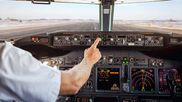 European Airline Stocks Hold Gains As Investors Reward Better Load Factors