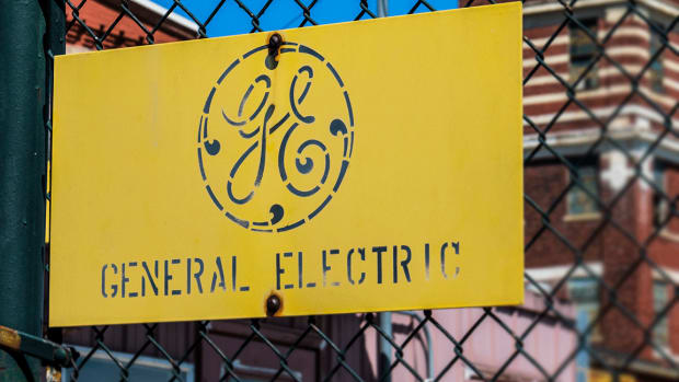 GE Chief Will Sell, Spin Off $20 Billion of Businesses in Two Years