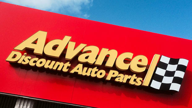 Industry Headwinds Force Advance Auto Parts to Reduce Guidance, Stock Falls 20%