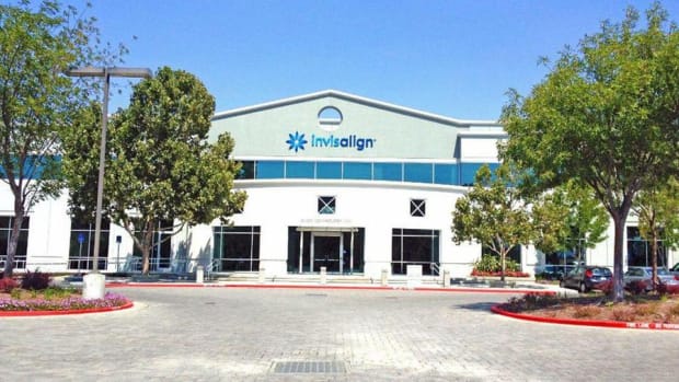 Jim Cramer on How Apple Is Helping Align Technology