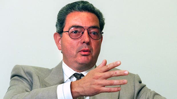 Sinclair Buying Tribune? Not So Fast With All This TV Station Group Merger Talk