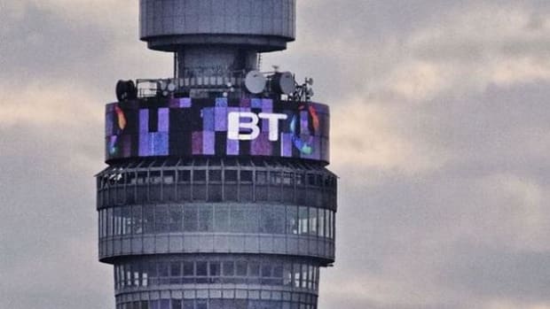 BT Shares Plunge After Italy Writedown, Profit Warning