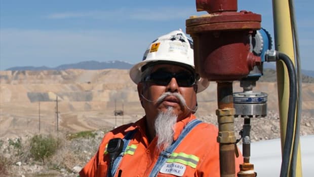 Barrick Gold Stock Tumbles Despite Berenberg Upgrade