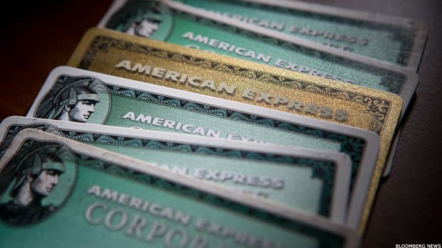 Amex Finally Joins the 21st Century by Axing Signatures on Big Purchases
