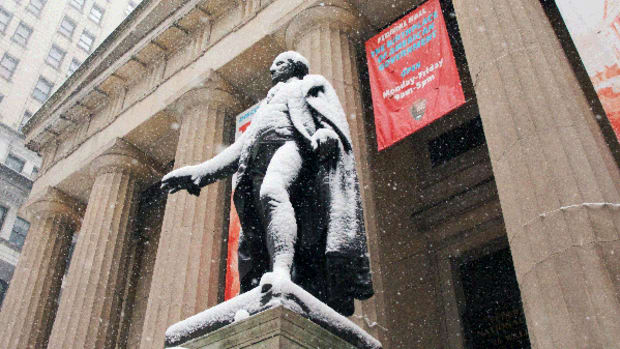 Stocks Hold Lower as Blizzard Conditions Stifle Activity, Crude Pressures Energy Names