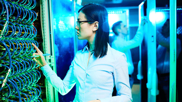 Teradata Warrants a Wait-and-See Approach