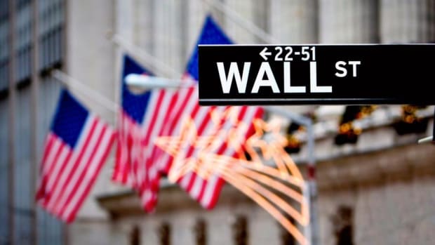 Wall Street Finishes in the Red as Tax Reform Concerns Weigh