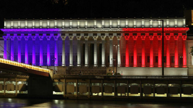 French Stocks Surge, European Equities Rally Firmly After Macron Election Win