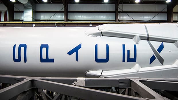 Here's the Top Secret Spaceplane That Elon Musk's SpaceX Will Launch for The U.S.