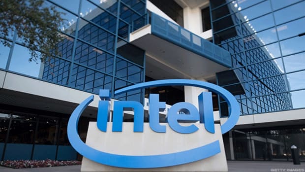 Intel, Trump Tout Billion-Dollar Chip Plant That Will Create Thousands of Jobs