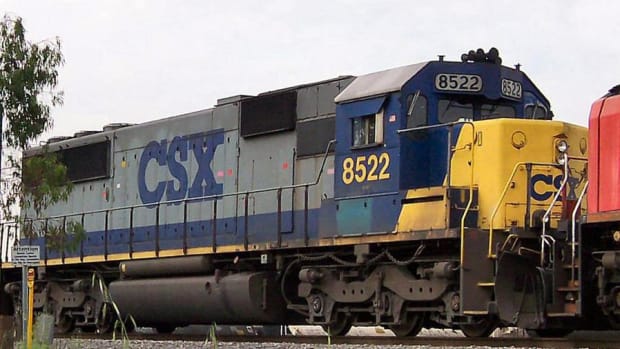 CSX Misses on Bottom Line in Fourth Quarter, Beats on Top Line
