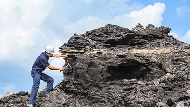 On Trump's Watch, Coal Players, Not Analysts, Hopeful