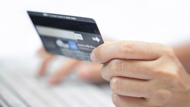 Vantiv-WorldPay Deal Shows Just How Valuable Square and PayPal Are, Jim Cramer Says