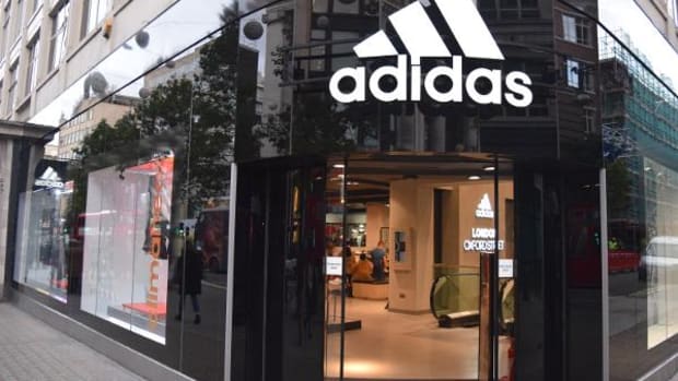Adidas Shares Surge in Frankfurt on Upbeat 2017 Guidance
