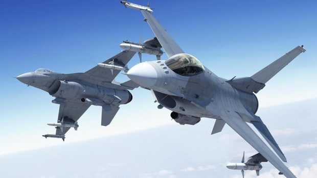 Lockheed Martin's Results Top Estimates, but Notes Risks to F-35 Program