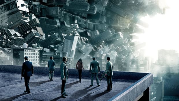 Walmart Is at War, Amazon Dominates World -- 8 Big Business Stories You Have Already Missed