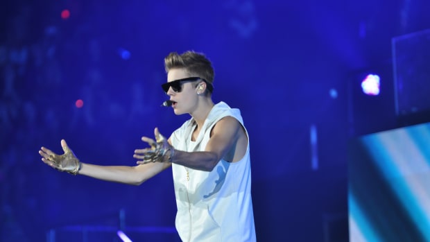 Justin Bieber Cancels World Tour -- Clearly He Has a Bad Month