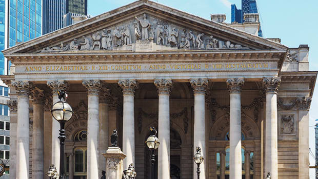 Downgrades Crush a Couple of Stocks as Europe Extends Losses