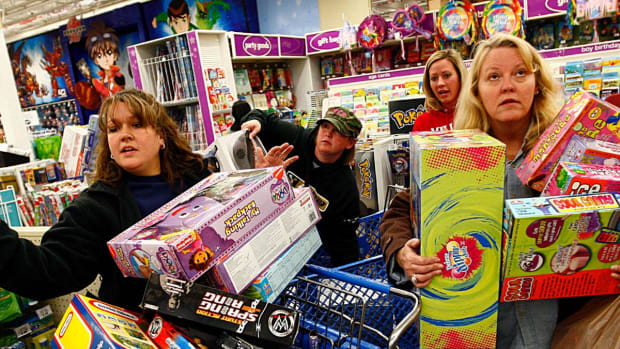 3 Reasons Holiday Spending Could Beat Expectations This Year
