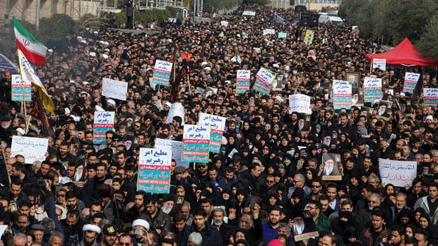 Iran Anti-American Protests Lead