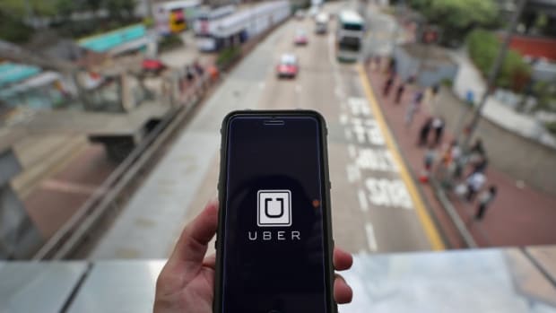 Uber Urges Hong Kong Government To Rethink Clampdown, Claiming Move Would Put Livelihoods Of 14,000 Drivers At Risk