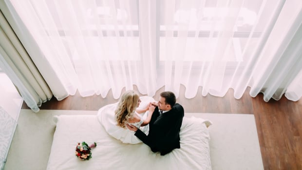 elope hotel wedding sh