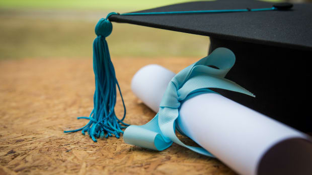 college grad student loan sh