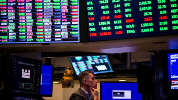 New York Stock Exchange Trader Lead