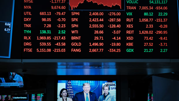 Stock Traders New York Stock Exchange Lead