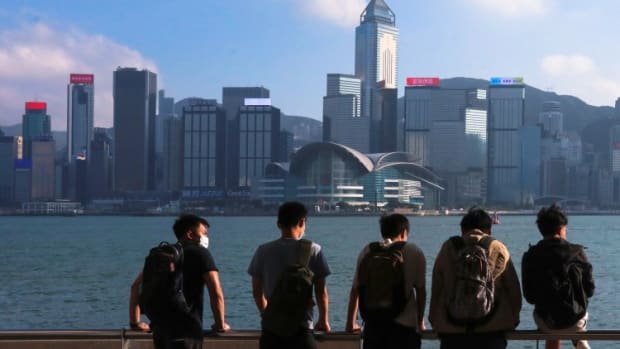 Hong Kong Workers Set For 3.2 Per Cent Pay Rise Before Inflation, But Increase Still Lags Behind That Of Singapore And Taiwan, Survey Finds