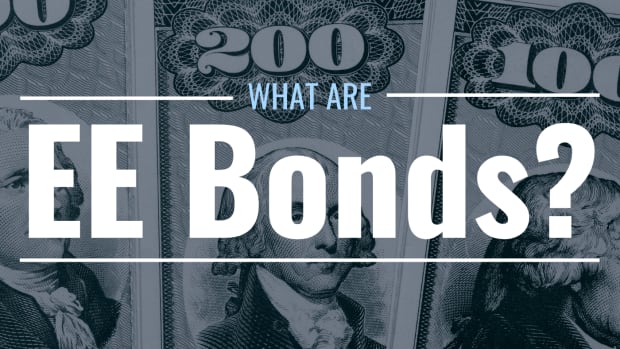 Image of U.S. savings bonds with text overlay: "What Are EE Bonds?"