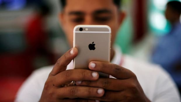 Apple's Attempt To Diversify Manufacturing To India Is Being Stymied By New Delhi's Coronavirus Crisis