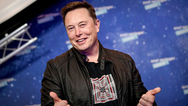 Plumbi Elon Musk