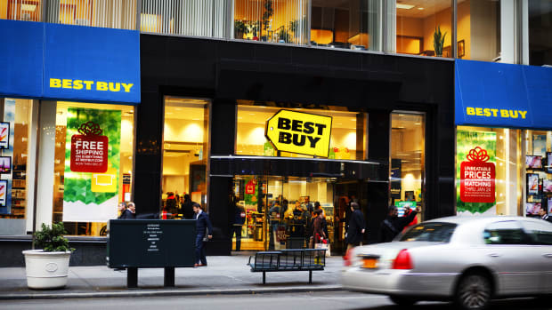 The exterior of an urban Best Buy.