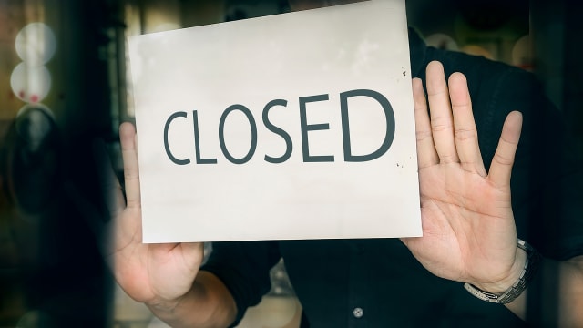 If a business suddenly closes, what can consumers do? – NBC 5