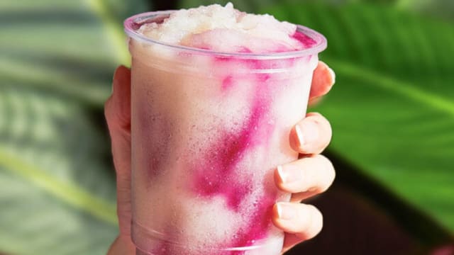 Taco Bell Dragonfruit Freeze. lead.