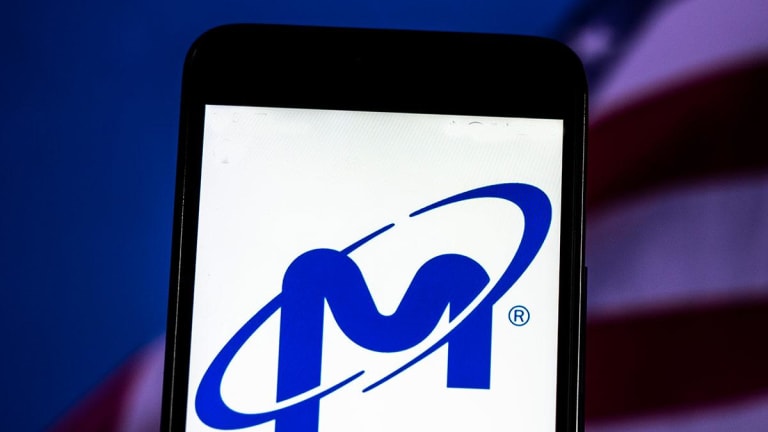 Micron Shares Fall as Analysts Cite Concerns About Memory Prices
