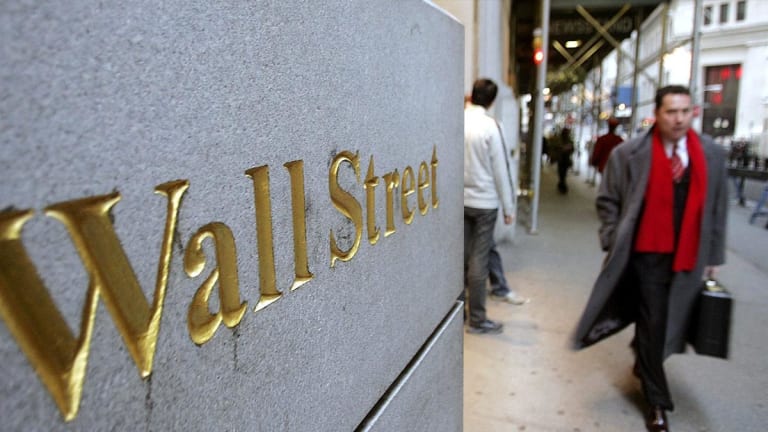 Wall Street Futures Gain, Global Stocks Edge Higher on Trade, Earnings Sentiment
