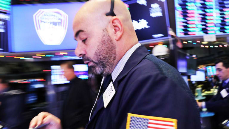 Dow Closes Lower as Wall Street Confronts Boeing Woes