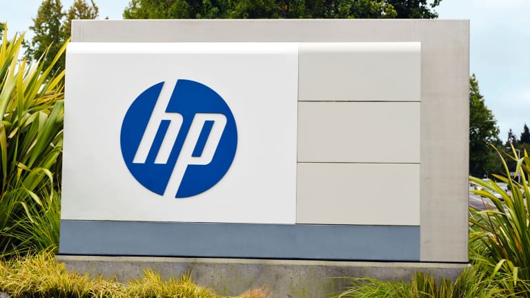 'Fast Money' Recap: HP's Mixed Bag, Questions for GAP, Apple's Upswing